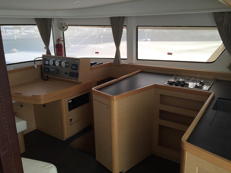 Book yachts online - catamaran - Lagoon 42 - Iris II  (a/c -inverter - solar) - rent