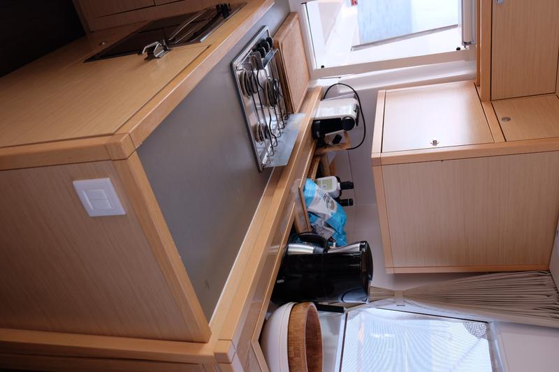 Book yachts online - catamaran - Lagoon 450 - IRIS IV (a/c-gen-watermaker-teak deck) - rent