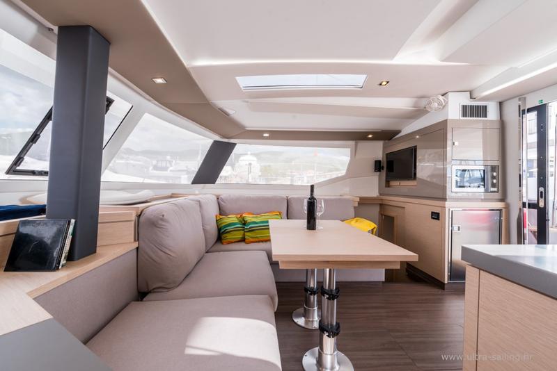 Book yachts online - catamaran - Saona - DESAFINADO - AC and generator - rent