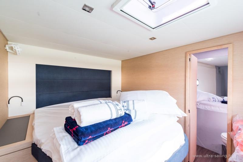Book yachts online - catamaran - Saona - DESAFINADO - AC and generator - rent