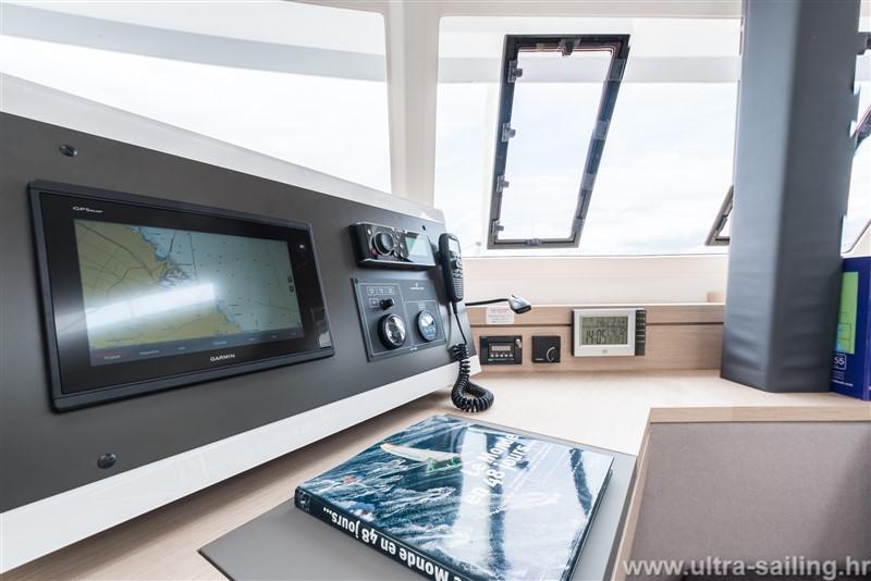 Book yachts online - catamaran - Saona - DESAFINADO - AC and generator - rent
