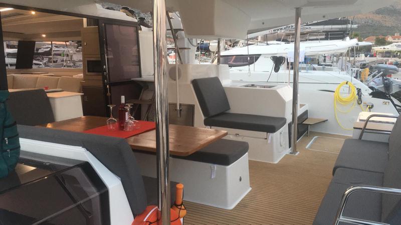 Book yachts online - catamaran - Saona - DESAFINADO - AC and generator - rent