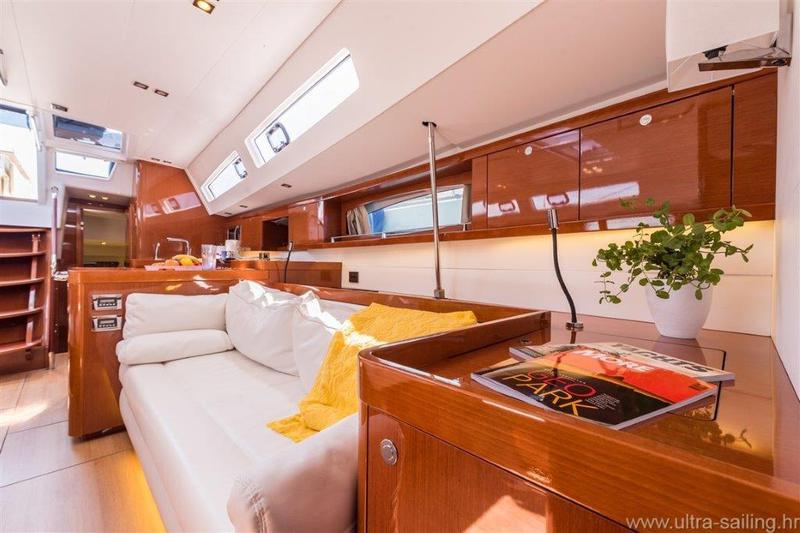 Book yachts online - sailboat - Oceanis 60 - TOURBILLON (AC and generator) - skippered  - rent