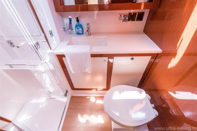 Book yachts online - sailboat - Oceanis 60 - TOURBILLON (AC and generator) - skippered  - rent