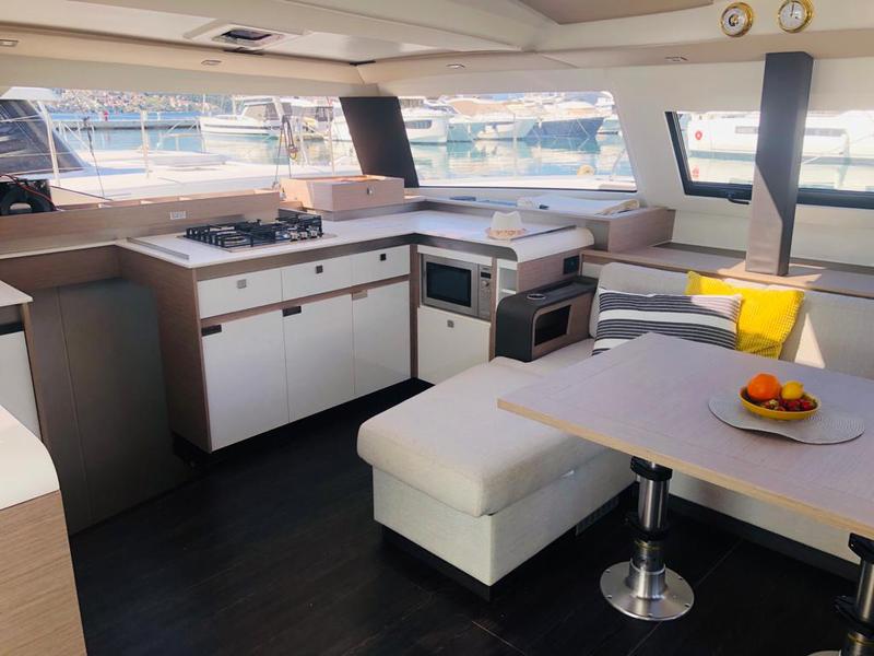 Book yachts online - catamaran - Elba 45 Quatour - PRINCESS VALERIA- AC and generator - rent