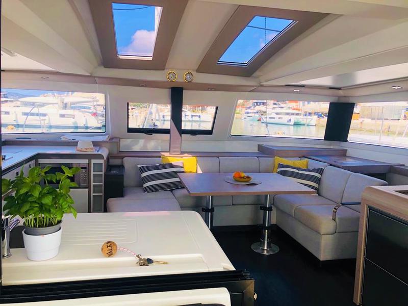 Book yachts online - catamaran - Elba 45 Quatour - PRINCESS VALERIA- AC and generator - rent
