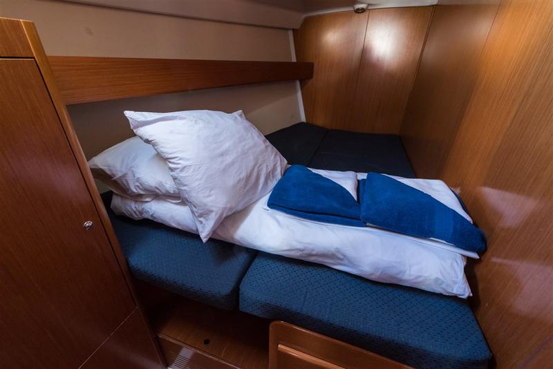 Book yachts online - sailboat - Cyclades 50.5 - LEA - rent
