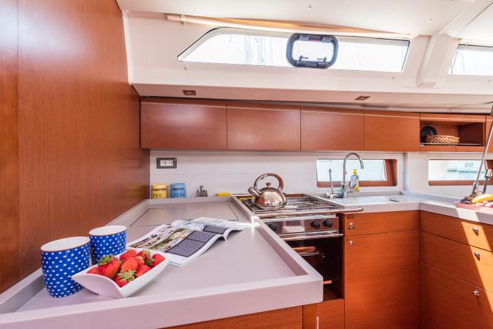 Book yachts online - sailboat - Oceanis 51.1 - ANNETTE -  AC and generator - rent