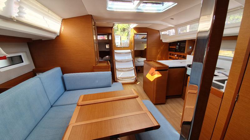Book yachts online - sailboat - Sun Odyssey 440 - XOXO - rent