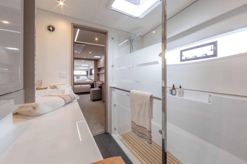 Book yachts online - catamaran - Elba 45 Quatour - FAMILY - AC and generator - rent