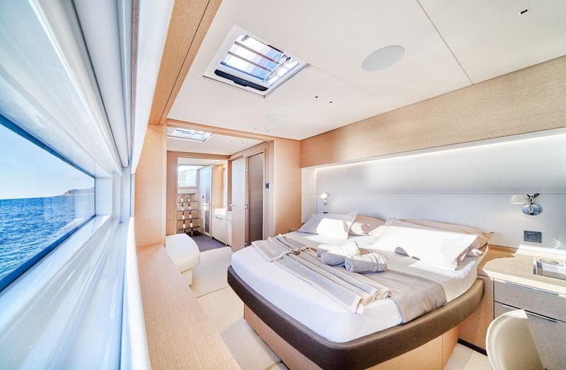Book yachts online - catamaran - Lagoon Sixty 5 (2021) - AMADA MIA - rent