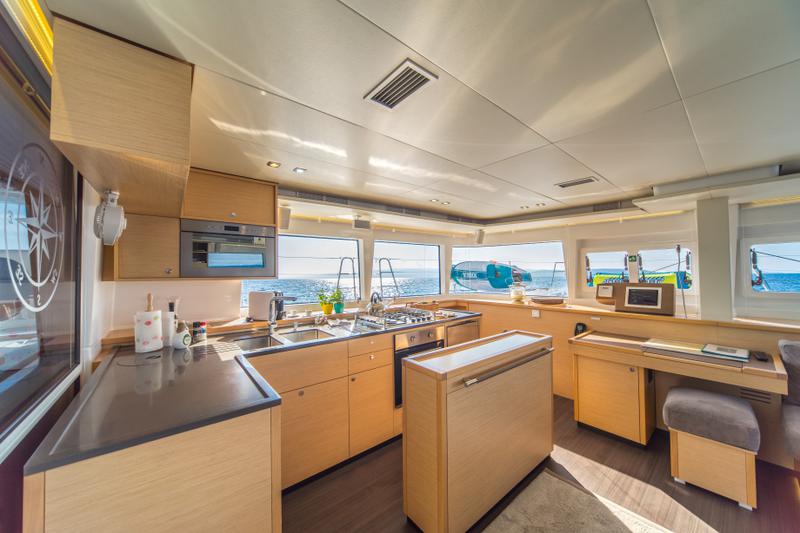 Book yachts online - catamaran - Lagoon 560 S2 (2016) equipped with generator, AC (saloon+cabins), water maker, ice maker, microwave oven, dishwasher, underwater lights, 2 X S.U.P. , water ski &amp; tube, 8 snorkel. sets - PURA VIDA - rent