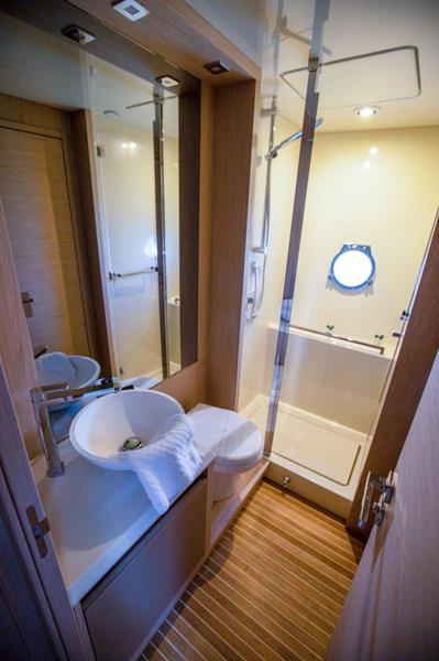 Book yachts online - motorboat - Monte Carlo 6 (2019) - ALVONA - rent