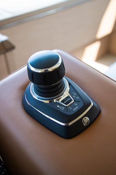 Book yachts online - motorboat - Monte Carlo 6 (2019) - ALVONA - rent