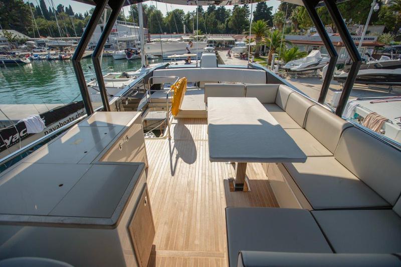Book yachts online - motorboat - Monte Carlo 6 (2019) - ALVONA - rent