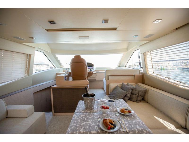 Book yachts online - motorboat - Monte Carlo 6 (2019) - ALVONA - rent