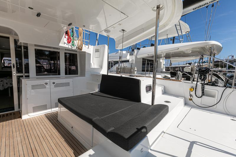 Book yachts online - catamaran - Lagoon 450 F (2019) equipped with generator, A/C (saloon+cabins), water maker, dishwasher, ice maker, bow truster - WIDE DREAM - rent