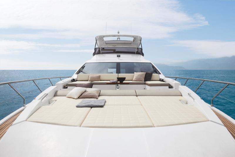 Book yachts online - motorboat - Azimut 72 Fly - Alyss - rent