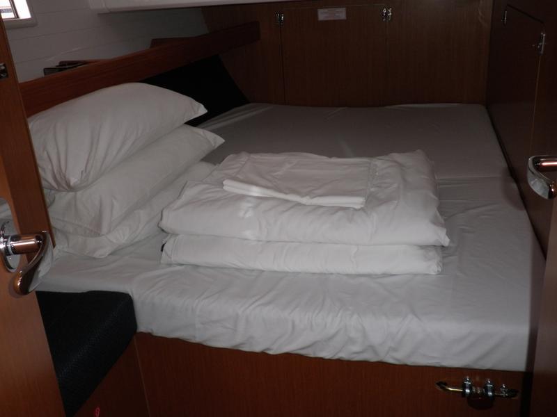 Book yachts online - sailboat - Bavaria Cruiser 46 - VERA 3 - rent