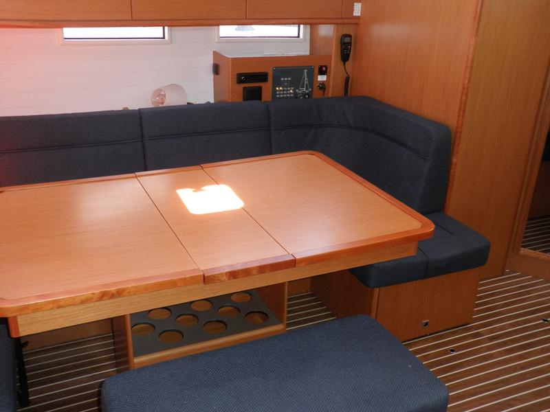 Book yachts online - sailboat - Bavaria Cruiser 46 - VERA 3 - rent