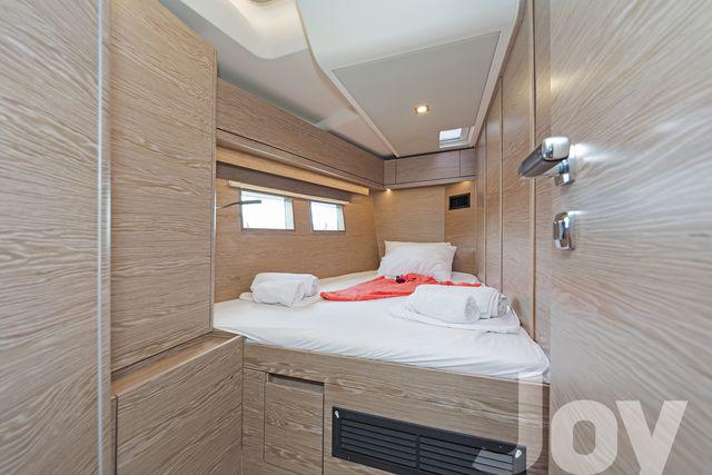 Book yachts online - sailboat - Hanse 548 AC &amp; GEN - JOY - rent