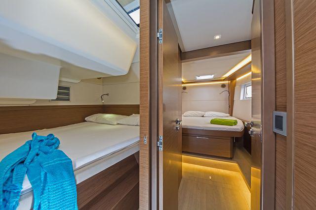 Book yachts online - catamaran - Lagoon 50 A/C &amp; GEN &amp; WM - K3 - rent