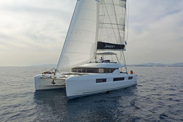 Book yachts online - catamaran - Lagoon 50 A/C &amp; GEN &amp; WM - K3 - rent