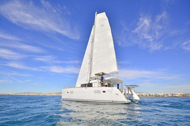 Book yachts online - catamaran - Lagoon 400 S2. - CALLISTO L400 - rent