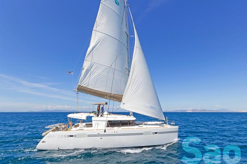 Book yachts online - catamaran - Lagoon 450 Fly A/C &amp; GEN - Sao - rent