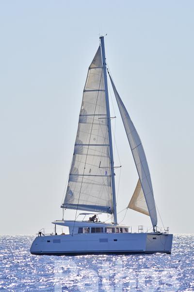 Book yachts online - catamaran - Lagoon 400. - Pathos - rent