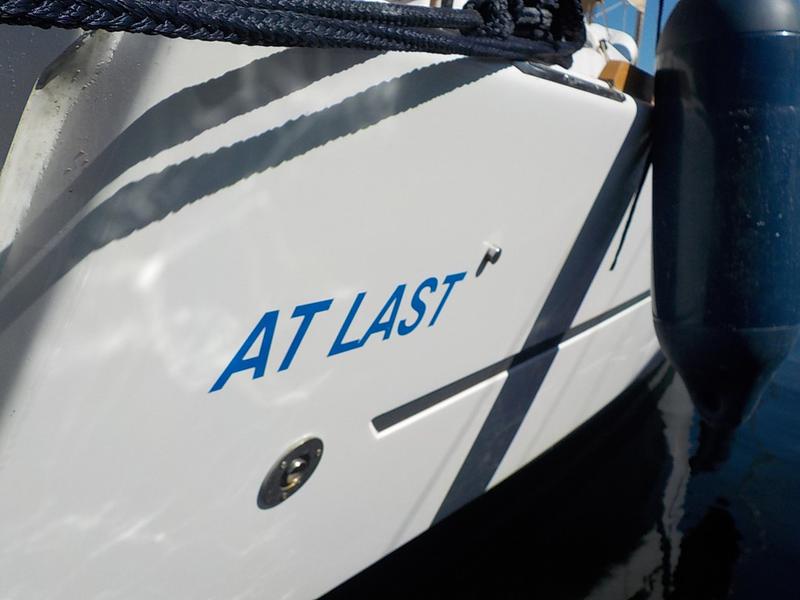 Book yachts online - sailboat - Dufour 460 Grand Large - At Last - rent