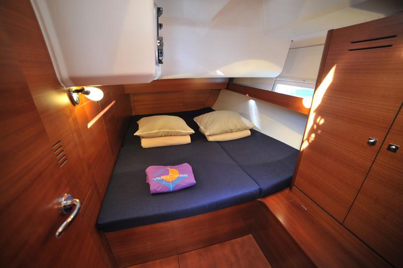 Book yachts online - sailboat - Dufour 460 Grand Large - Rubia - rent