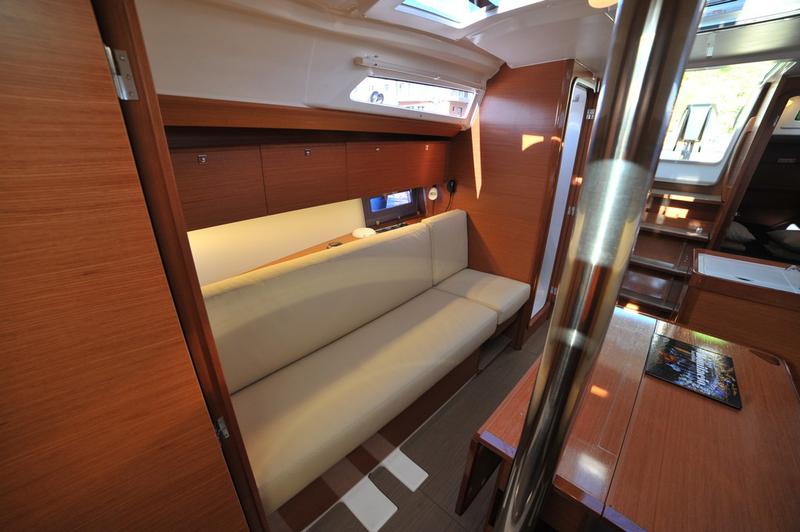 Book yachts online - sailboat - Dufour 360 GL - Karibu - rent