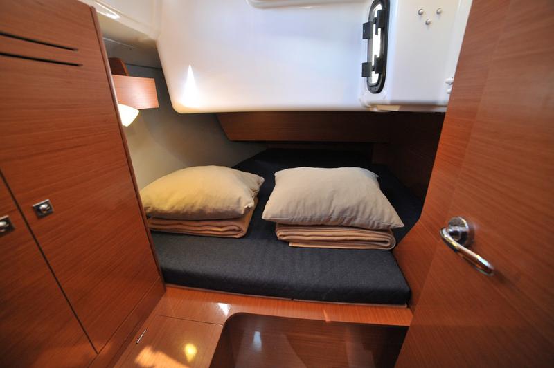 Book yachts online - sailboat - Dufour 360 GL - Karibu - rent
