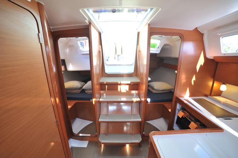 Book yachts online - sailboat - Dufour 360 GL - Karibu - rent
