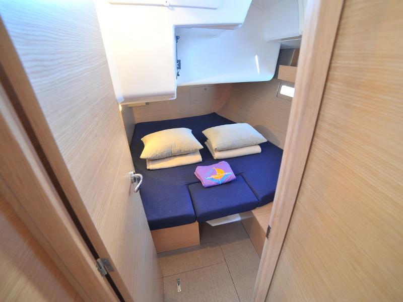 Book yachts online - sailboat - Dufour 412 Efram - Efram - rent