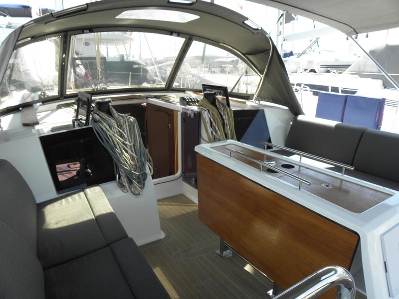 Book yachts online - sailboat - Dufour 460 Grand Large 5Cab - Abraxan - rent