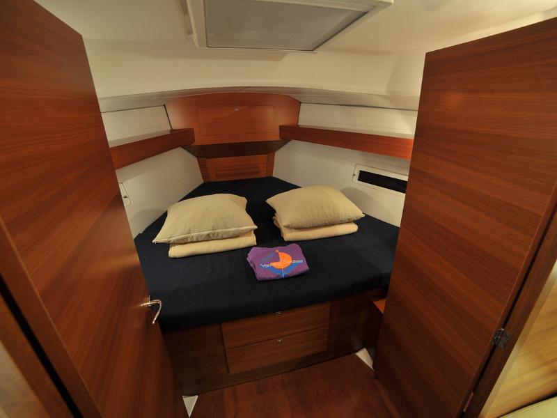 Book yachts online - sailboat - Dufour 382 Grand Large - Andreana - rent