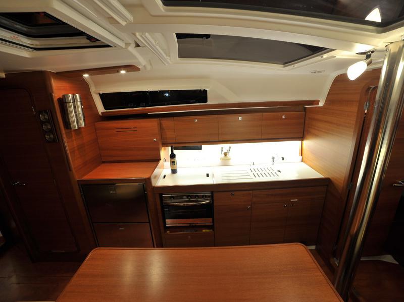 Book yachts online - sailboat - Dufour 382 Grand Large - Andreana - rent