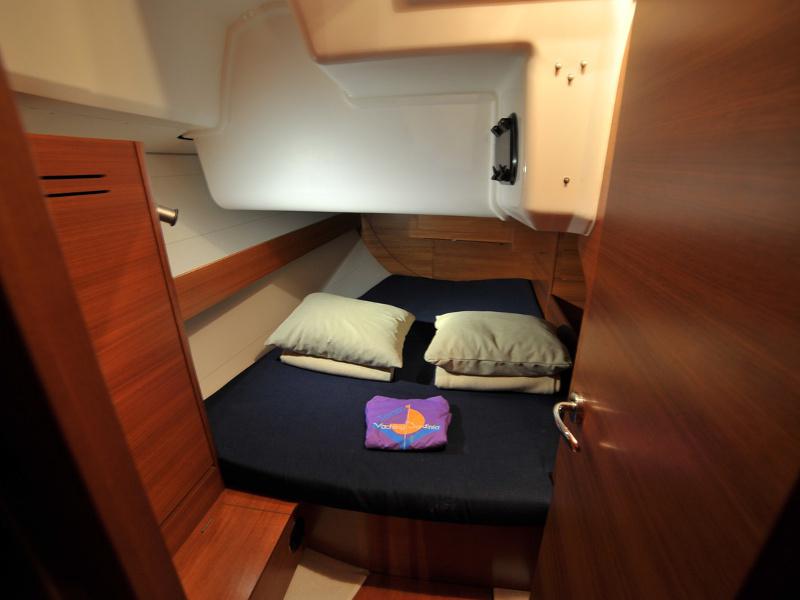 Book yachts online - sailboat - Dufour 382 Grand Large - Andreana - rent