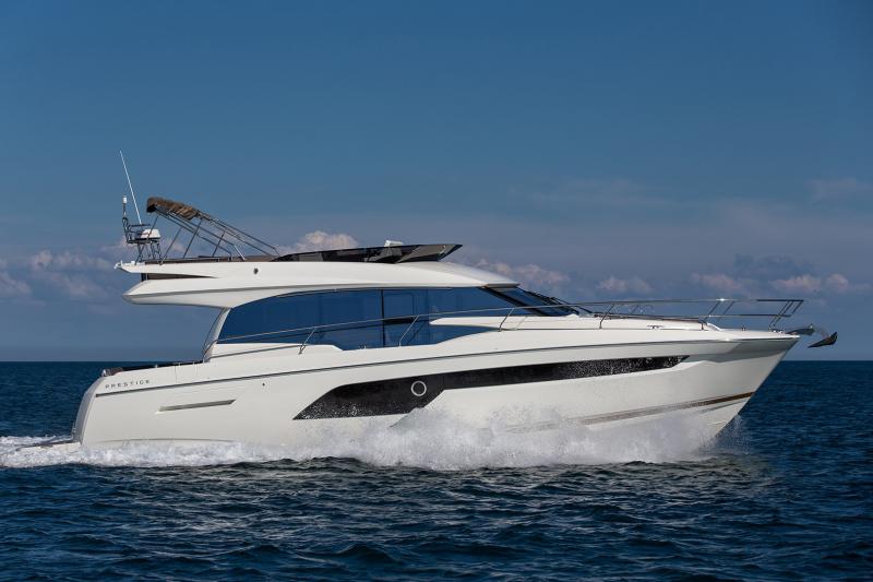 Book yachts online - motorboat - Prestige 520 Flybridge - ZAFE - rent