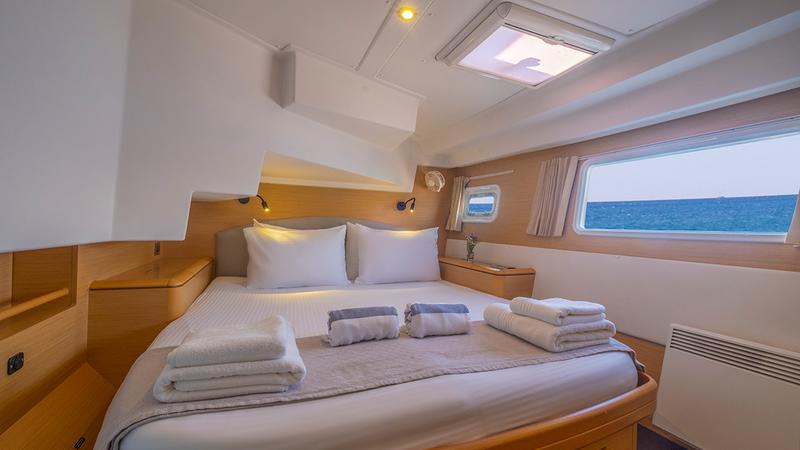 Book yachts online - catamaran - Lagoon 500 - Mystique II(Owner Version Refit 2021) - rent