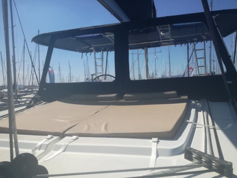 Book yachts online - catamaran - Lagoon 450  Flybridge - Aeolian Dream - rent