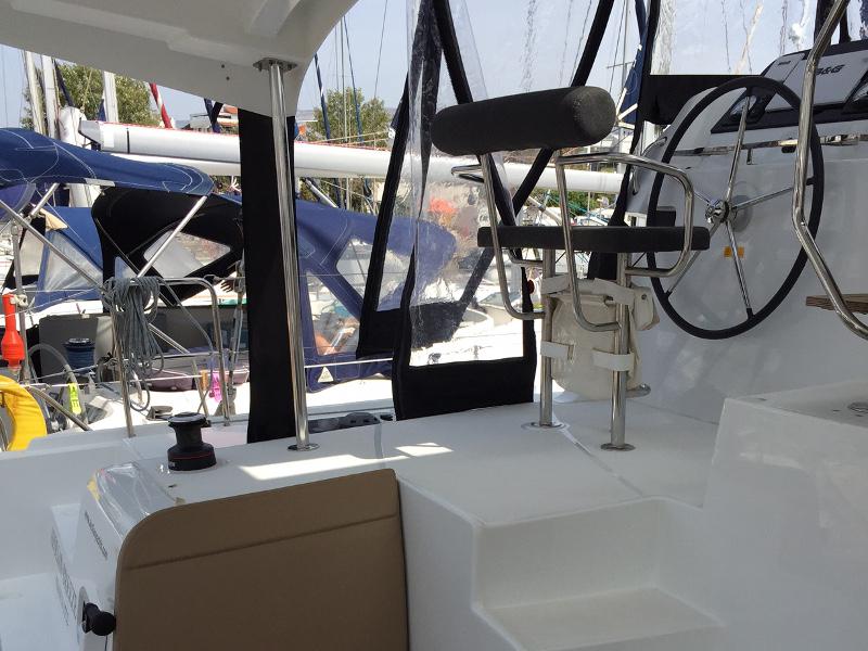 Book yachts online - catamaran - Lagoon 42 - Aeolian Spirit - rent