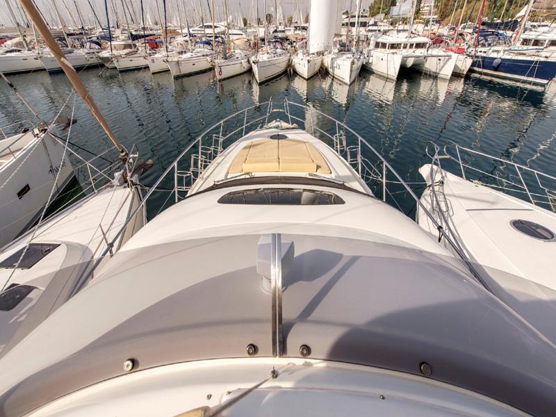 Book yachts online - motorboat - Cranchi Atlantique 50 - Danae Fantasea - rent