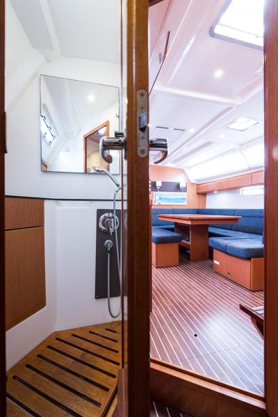Book yachts online - sailboat - Bavaria Cruiser 46 - Morning Star  - A/C in Saloon - rent