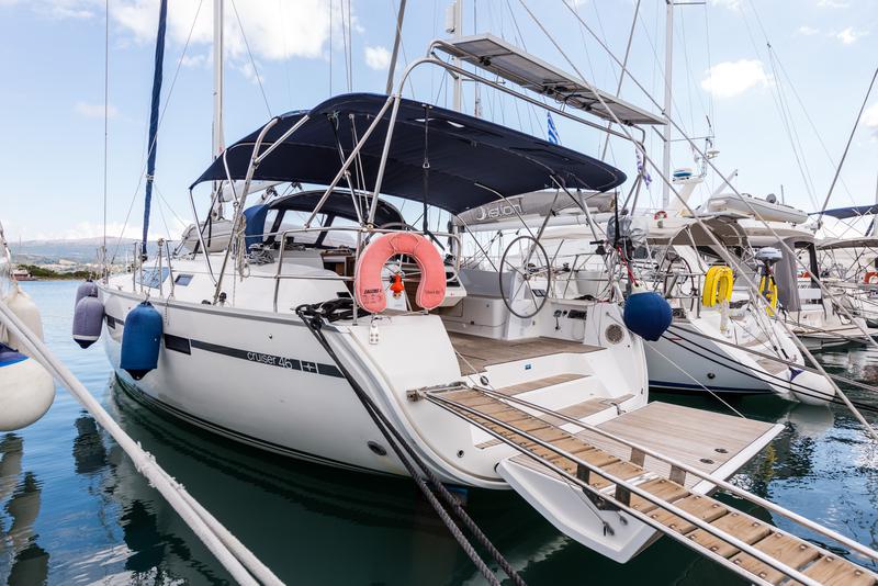 Book yachts online - sailboat - Bavaria Cruiser 46 - Morning Star  - A/C in Saloon - rent