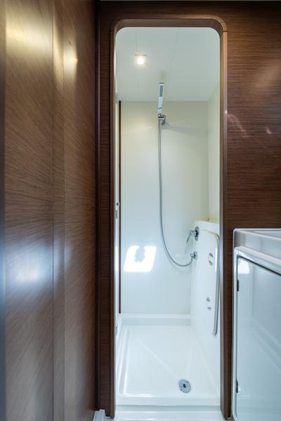 Book yachts online - catamaran - Lagoon 42 - Idal A/C- GEN &amp; WATERMAKER - rent