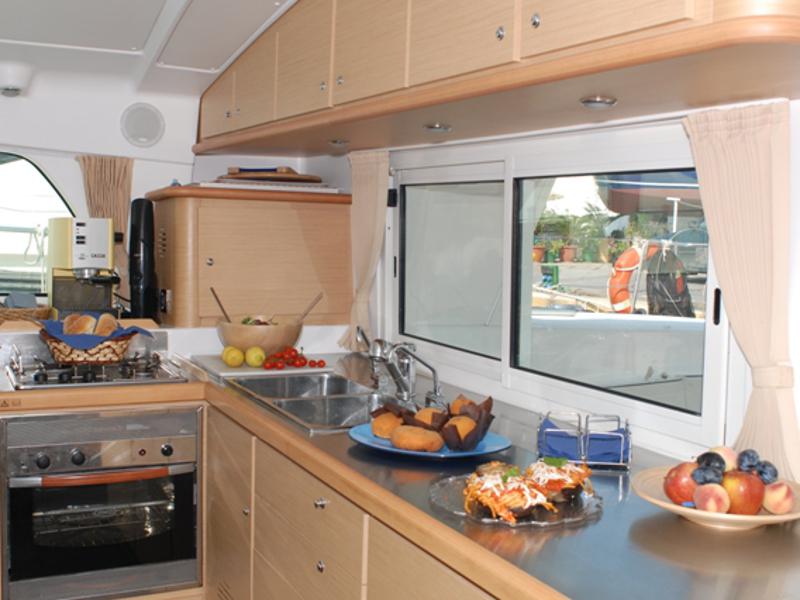 Book yachts online - catamaran - Lagoon 440 - Tani - rent