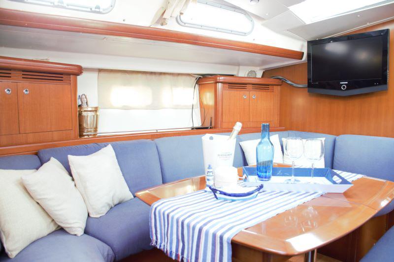 Book yachts online - sailboat - Oceanis 523 - Ninfea - rent